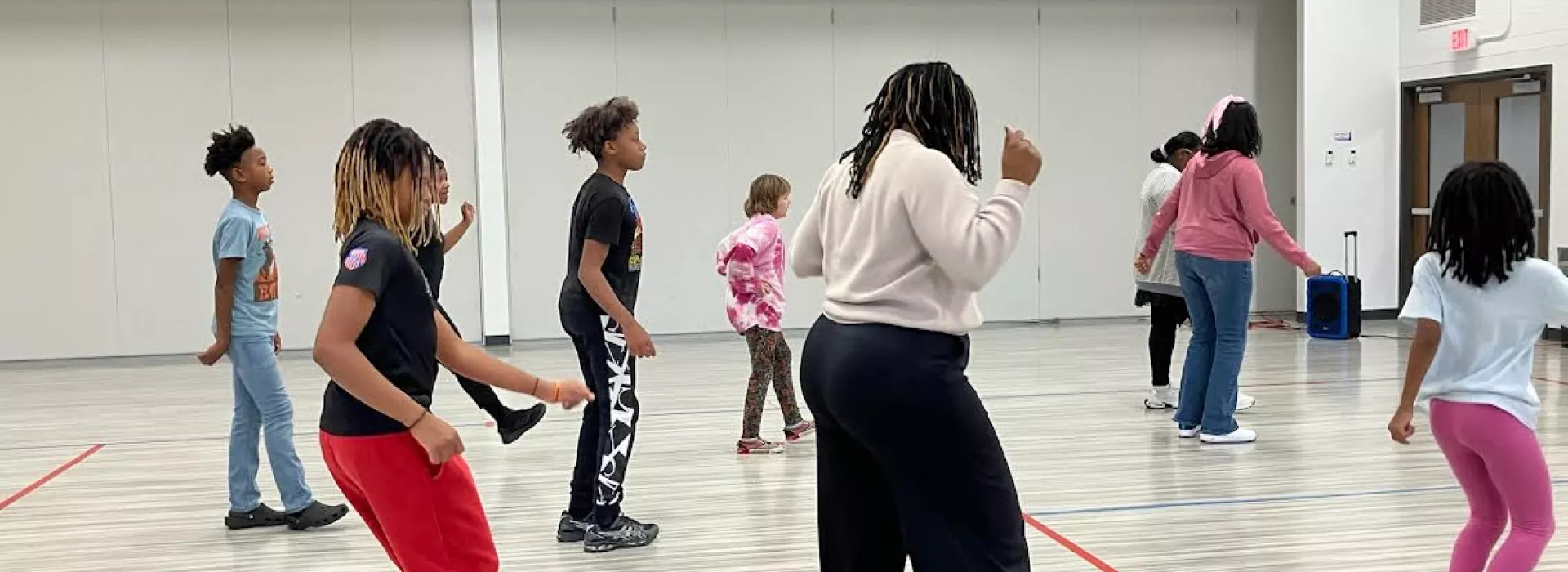 Kids dancing