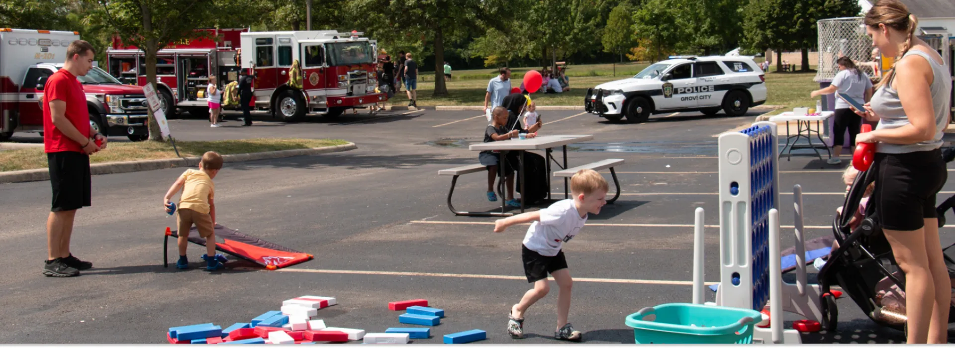 Grove City Family Fun family enjoying all the events