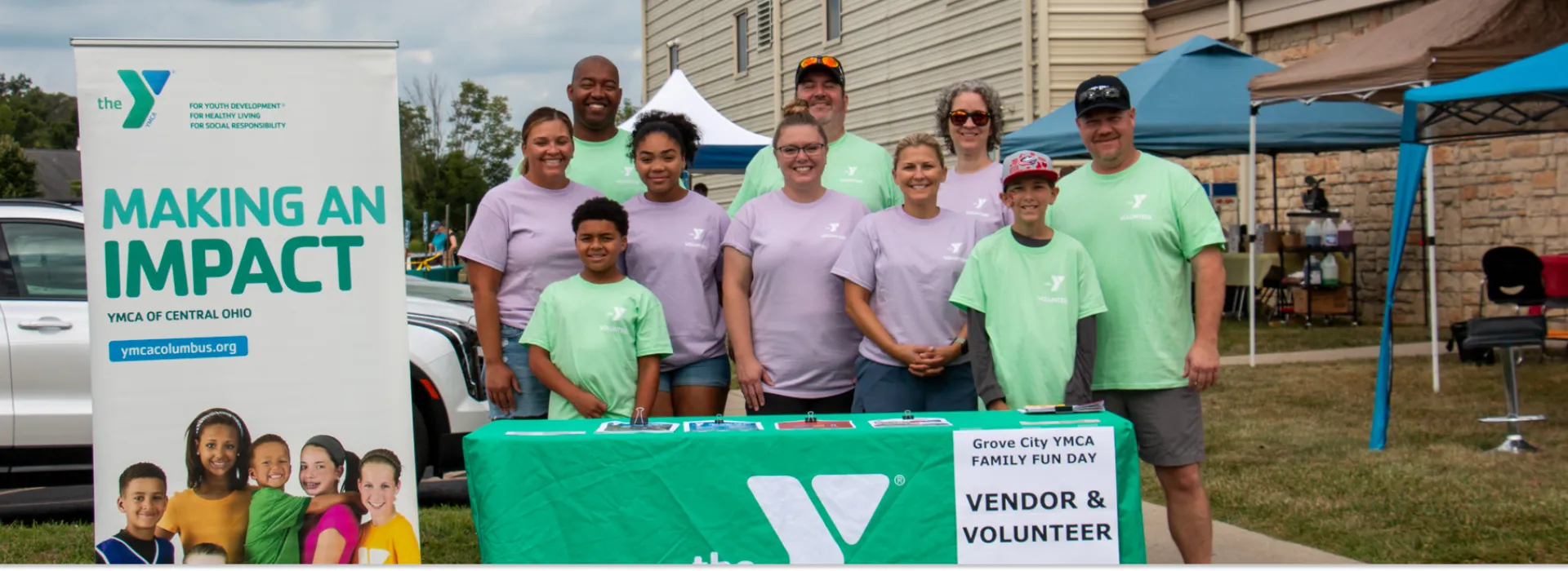 Grove City Family Fun - Volunteer in a group photo